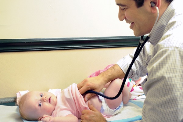 How to Choose the Right Pediatrician while Pregnant Questions to ask pediatrician before choosing him or her