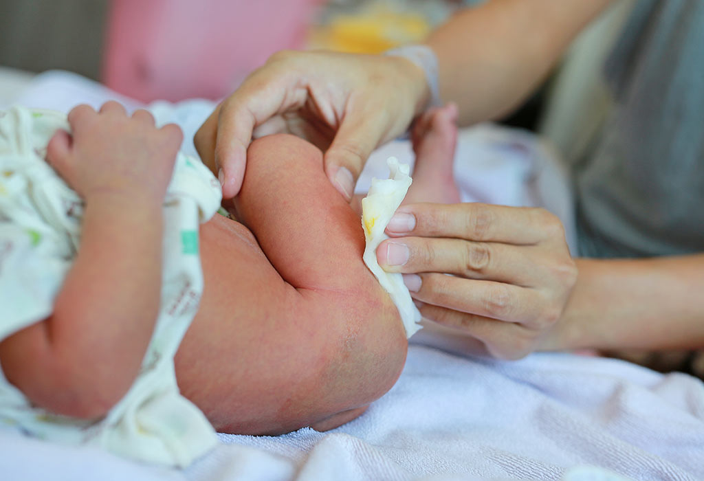 Newborn Bowel Movement: Poop Color and Frequency Poop color and frequency and meaning